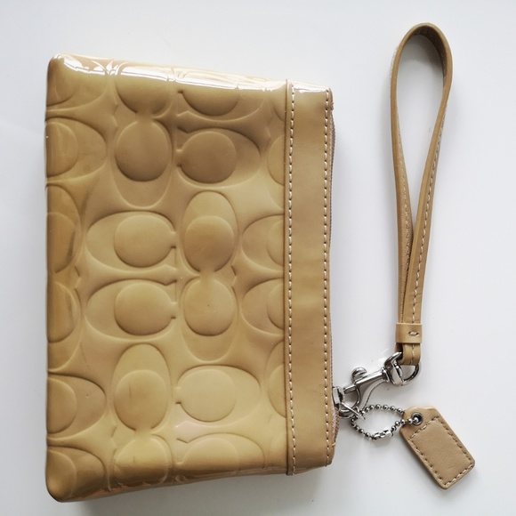 Coach Handbags - Coach Clutch